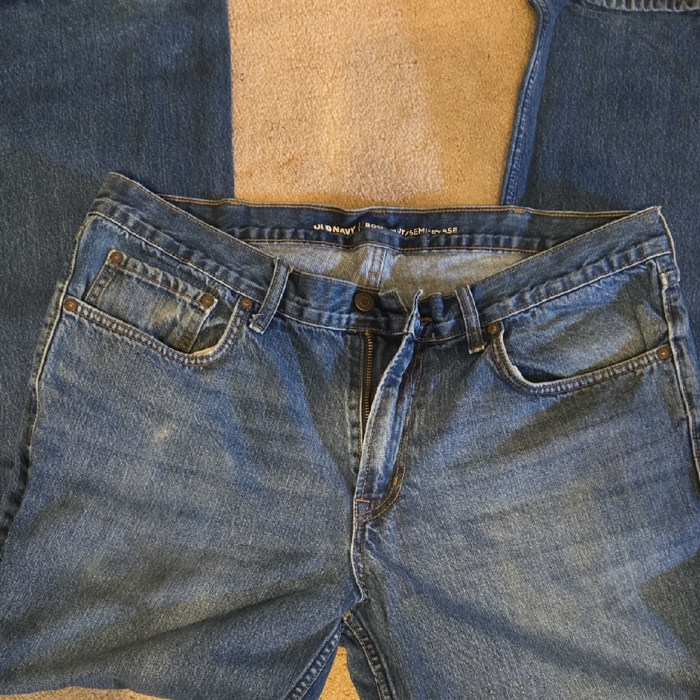 Old Navy Men's Relaxed Fit Blue Jeans